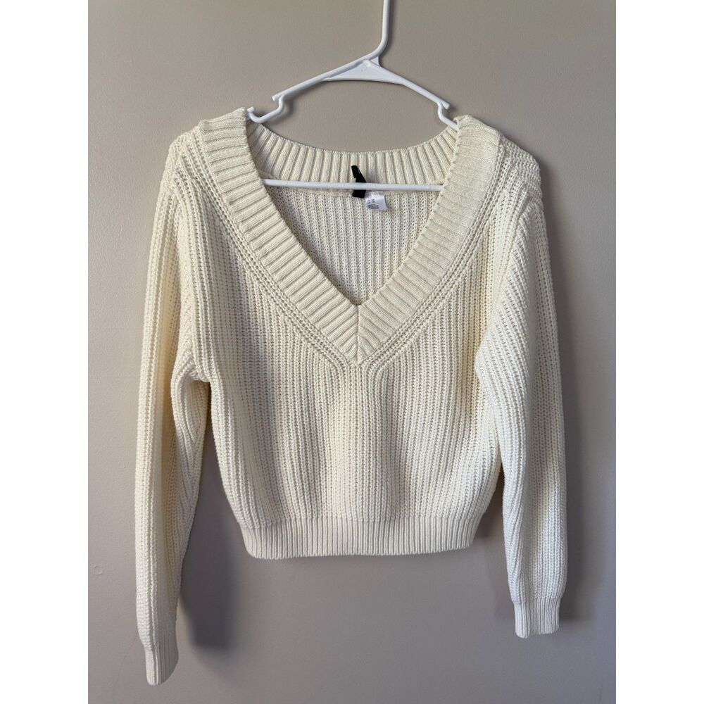 H&M Women's Cream White V-Neck Sweater